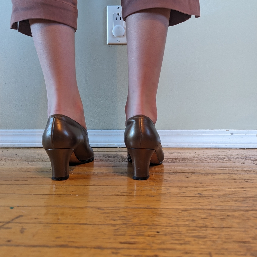 Shoes - Picture 3 of 9